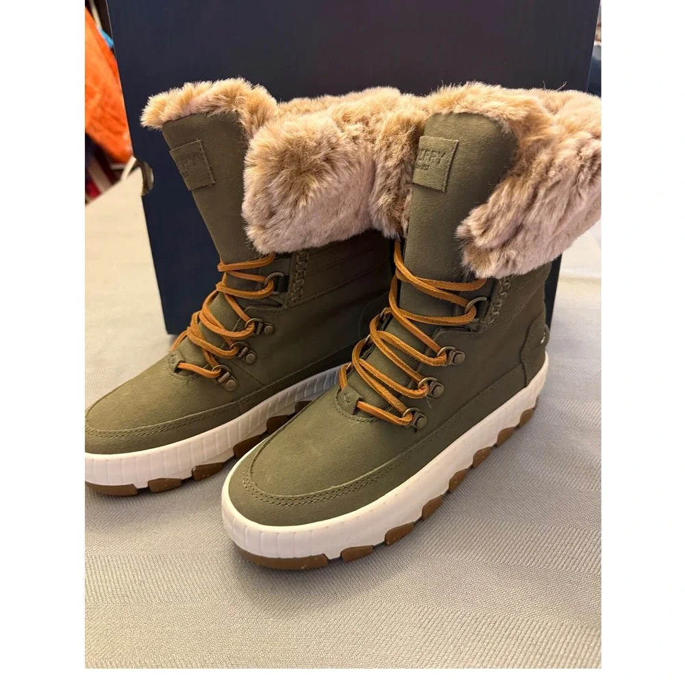 Sperry Torrent Winter Suede Boots Olive Green Faux Fur Waterproof STS89006 W 7.5